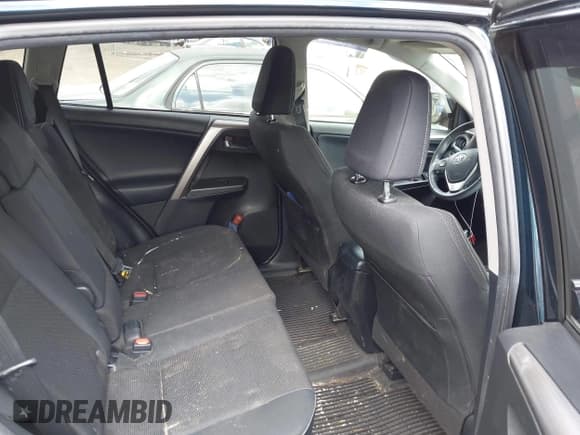 ✅ 2018 Toyota RAV4 XLE • VIN: JTMRFREV3JJ233042 • Lot: 43155436. Listed on IAAI with 96,634 mi. Free auction sales archive from the USA and detailed vehicle history report at DreamBid. Image 8.