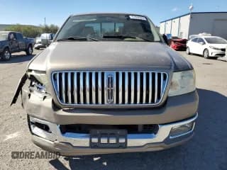 ✅ 2006 Lincoln Mark LT • VIN: 5LTPW16516FJ07633 • Lot: 67848524. Wystawiony na Copart z przebiegiem 120 008 mil. Bezpłatny archiwum sprzedaży aukcyjnych z USA i szczegółowy raport historii pojazdu na DreamBid. Zdjęcie 5.