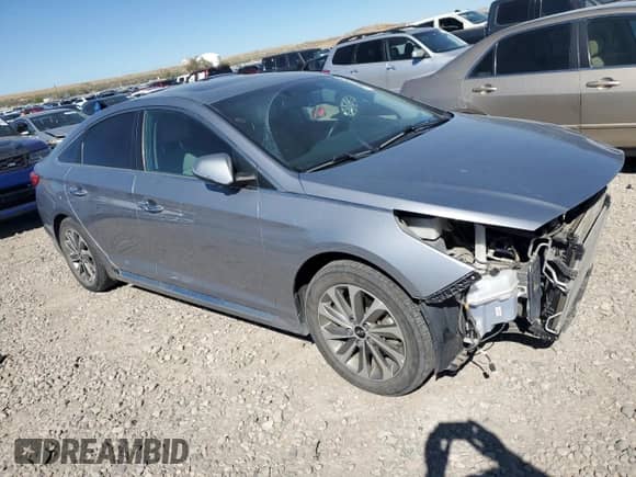 2016 Hyundai Sonata Sport with VIN 5NPE34AF4GH396826, listed as a Copart auction lot 80910435 with 72,902 mi miles and Salvage title. Bid and sale history available at DreamBid. Image 4.