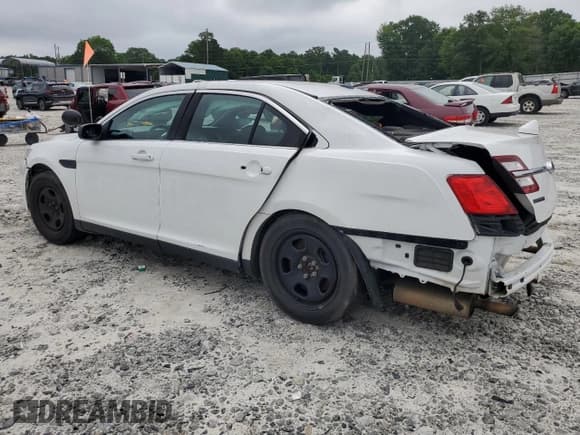✅ 2016 Ford Police Interceptor • VIN: 1FAHP2MT2GG154666 • Lot: 60704855. Listed on Copart with 90,210 mi. Free auction sales archive from the USA and detailed vehicle history report at DreamBid. Image 2.