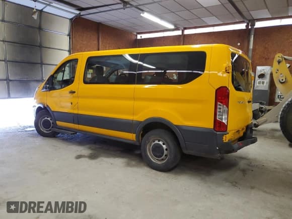 ✅ 2017 Ford Transit • VIN: 1FTYE1ZM2HKB22424 • Lot: 88042835. Wystawiony na Copart z przebiegiem 136 524 mil. Bezpłatny archiwum sprzedaży aukcyjnych z USA i szczegółowy raport historii pojazdu na DreamBid. Zdjęcie 2.