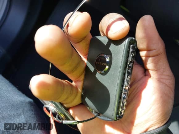 ✅ 2025 Volvo XC60 Core • VIN: YV4M12RJ4S1186223 • Lot: 43798163. Listed on IAAI with 13,548 mi. Free auction sales archive from the USA and detailed vehicle history report at DreamBid. Image 11.