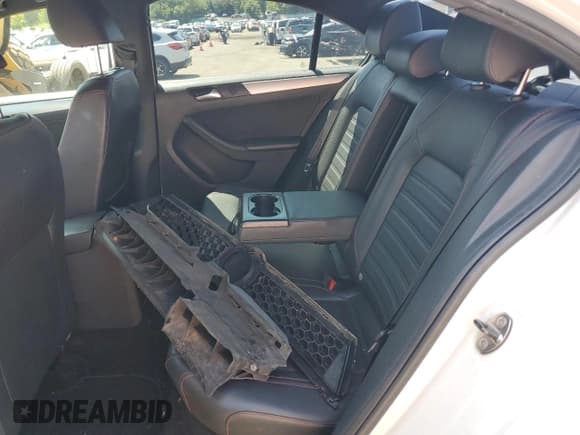 ✅ 2013 Volkswagen Jetta Autobahn • VIN: 3VW4A7AJ9DM398369 • Lot: 67764065. Wystawiony na Copart z przebiegiem Nie podano. Bezpłatny archiwum sprzedaży aukcyjnych z USA i szczegółowy raport historii pojazdu na DreamBid. Zdjęcie 10.