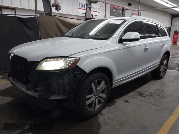 ✅ 2014 Audi Q7 Prestige • VIN: WA1VMAFE7ED005810 • Lot: 43028829. Listed on IAAI with 132,241 mi. Free auction sales archive from the USA and detailed vehicle history report at DreamBid. Image 18.