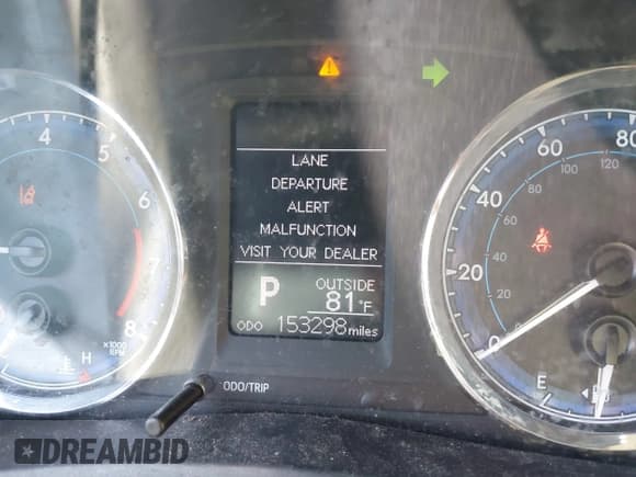 ✅ 2018 Toyota Corolla XLE • VIN: 5YFBURHE5JP740961 • Lot: 43682865. Listed on IAAI with 153,298 mi. Free auction sales archive from the USA and detailed vehicle history report at DreamBid. Image 7.