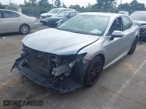 ✅ 2020 Toyota Camry SE • VIN: 4T1G11AK4LU351293 • Lot: 43426660. Listed on IAAI with 187,735 mi. Free auction sales archive from the USA and detailed vehicle history report at DreamBid. Image 2.