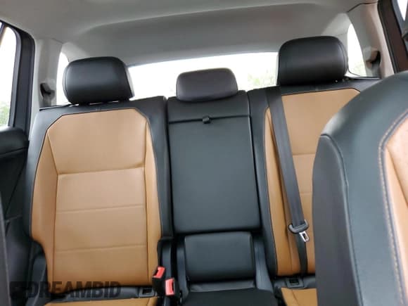 ✅ 2018 Volkswagen Tiguan SEL • VIN: 3VV3B7AX6JM202210 • Lot: 54373505. Wystawiony na Copart z przebiegiem 159 638 mil. Bezpłatny archiwum sprzedaży aukcyjnych z USA i szczegółowy raport historii pojazdu na DreamBid. Zdjęcie 10.