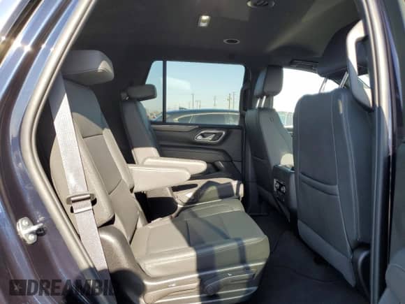 2024 Chevrolet Tahoe LT z VIN 1GNSKNKD2RR240635, wystawiony jako Copart lot #74531974 z przebiegiem Nie podano mil oraz Czysty tytuł • Clean title. Historia ofert i sprzedaży dostępna na DreamBid. Obrazek 11.