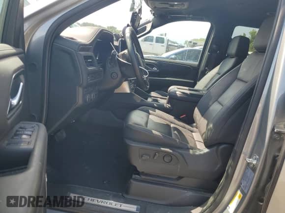 2024 Chevrolet Tahoe LT z VIN 1GNSKNKD6RR378582, wystawiony jako Copart lot #62741555 z przebiegiem Nie podano mil oraz Szkoda całkowita • Salvage title. Historia ofert i sprzedaży dostępna na DreamBid. Obrazek 7.