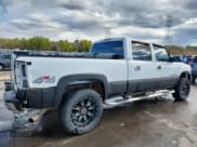 ✅ 2005 GMC Sierra 2500HD SLT • VIN: 1GTHK23215F867661 • Lot: 86147205. Listed on Copart with 412,692 mi. Free auction sales archive from the USA and detailed vehicle history report at DreamBid. Image 3.
