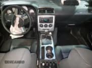 ✅ 2009 Dodge Challenger SE • VIN: 2B3LJ44V19H522279 • Lot: 89180325. Wystawiony na Copart z przebiegiem Nie podano. Bezpłatny archiwum sprzedaży aukcyjnych z USA i szczegółowy raport historii pojazdu na DreamBid. Zdjęcie 8.