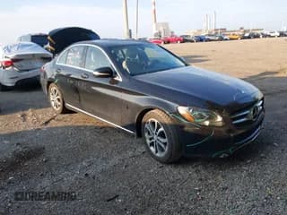 ✅ 2015 Mercedes-Benz C 300 • VIN: 55SWF4JB4FU092156 • Lot: 41614466. Wystawiony na IAAI z przebiegiem 92 585 mil. Bezpłatny archiwum sprzedaży aukcyjnych z USA i szczegółowy raport historii pojazdu na DreamBid. Zdjęcie 1.