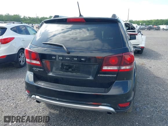 ✅ 2016 Dodge Journey Crossroad Plus • VIN: 3C4PDDGG9GT208906 • Lot: 42296596. Listed on IAAI with 152,270 mi. Free auction sales archive from the USA and detailed vehicle history report at DreamBid. Image 16.