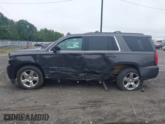 ✅ 2017 Chevrolet Tahoe LT • VIN: 1GNSKBKC3HR229583 • Lot: 42914563. Listed on IAAI with 115,190 mi. Free auction sales archive from the USA and detailed vehicle history report at DreamBid. Image 6.