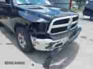 2024 Ram 1500 SLT z VIN 1C6RR6GG4RS123036, wystawiony jako IAAI lot #42356146 z przebiegiem 38 557 mil mil oraz . Historia ofert i sprzedaży dostępna na DreamBid. Obrazek 6.