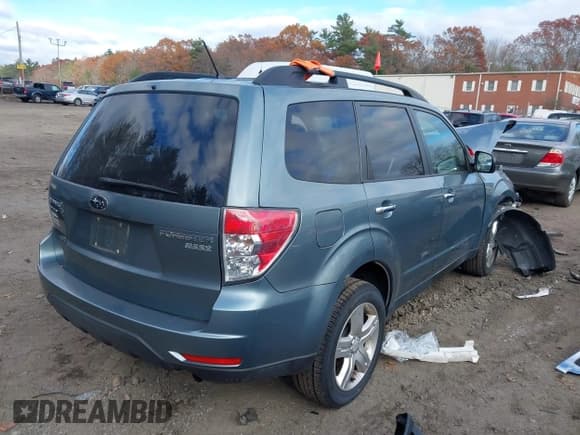 ✅ 2010 Subaru Forester X Premium • VIN: JF2SH6CC3AH754606 • Lot: 43728127. Wystawiony na IAAI z przebiegiem Nie podano. Bezpłatny archiwum sprzedaży aukcyjnych z USA i szczegółowy raport historii pojazdu na DreamBid. Zdjęcie 4.
