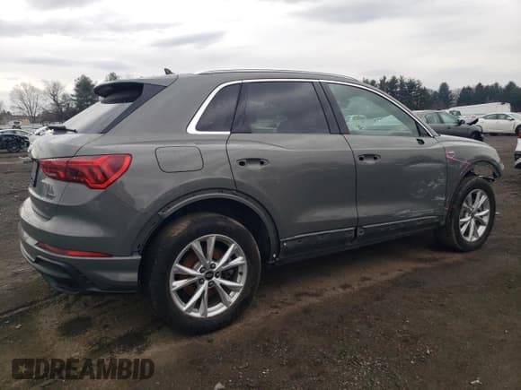 ✅ 2022 Audi Q3 S line Premium • VIN: WA1DECF39N1141117 • Lot: 46456245. Listed on Copart with 30,705 mi. Free auction sales archive from the USA and detailed vehicle history report at DreamBid. Image 3.