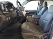 ✅ 2025 GMC Sierra 1500 SLT • VIN: 1GTPHDED0SZ173865 • Лот: 87296855. Опубликован ранее на Copart с пробегом 20 982 миль. Бесплатный доступ к архиву аукционных продаж из США и подробный отчёт об истории автомобиля на DreamBid. Изображение 7.