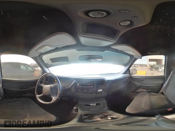 ✅ 2001 Chevrolet Silverado 2500HD LS • VIN: 1GCHK24181E207171 • Lot: 41771075. Wystawiony na Copart z przebiegiem 238 225 mil. Bezpłatny archiwum sprzedaży aukcyjnych z USA i szczegółowy raport historii pojazdu na DreamBid. Zdjęcie 13.