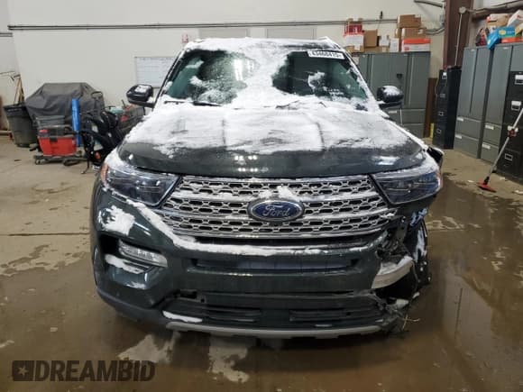 ✅ 2023 Ford Explorer Limited • VIN: 1FMSK8FH8PGA45103 • Lot: 43468415. Wystawiony na Copart z przebiegiem 38 771 mil. Bezpłatny archiwum sprzedaży aukcyjnych z USA i szczegółowy raport historii pojazdu na DreamBid. Zdjęcie 5.