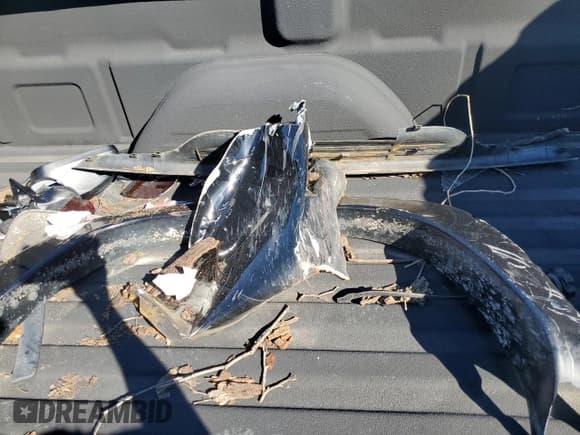 ✅ 2005 Chevrolet Silverado 1500 Z71 • VIN: 1GCEK14TX5Z176003 • Лот: 73332974. Опубликован ранее на Copart с пробегом 278 171 миль. Бесплатный доступ к архиву аукционных продаж из США и подробный отчёт об истории автомобиля на DreamBid. Изображение 12.