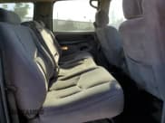 ✅ 2003 Chevrolet Suburban LT • VIN: 3GNEC16T13G342438 • Лот: 87768955. Опубликован ранее на Copart с пробегом 251 389 миль. Бесплатный доступ к архиву аукционных продаж из США и подробный отчёт об истории автомобиля на DreamBid. Изображение 11.