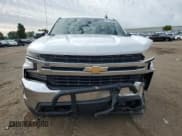 ✅ 2019 Chevrolet Silverado 1500 LT • VIN: 1GCRYDED6KZ176553 • Lot: 71166555. Wystawiony na Copart z przebiegiem 58 181 mil. Bezpłatny archiwum sprzedaży aukcyjnych z USA i szczegółowy raport historii pojazdu na DreamBid. Zdjęcie 5.