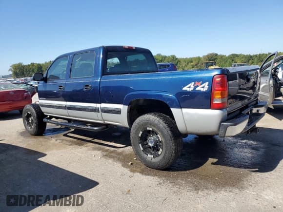 ✅ 2001 Chevrolet Silverado 2500HD LS • VIN: 1GCHK23U91F119073 • Lot: 72450744. Wystawiony na Copart z przebiegiem Nie podano. Bezpłatny archiwum sprzedaży aukcyjnych z USA i szczegółowy raport historii pojazdu na DreamBid. Zdjęcie 2.