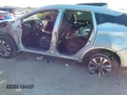 ✅ 2017 Nissan Murano Platinum • VIN: 5N1AZ2MGXHN105488 • Lot: 43299525. Wystawiony na IAAI z przebiegiem 107 620 mil. Bezpłatny archiwum sprzedaży aukcyjnych z USA i szczegółowy raport historii pojazdu na DreamBid. Zdjęcie 14.