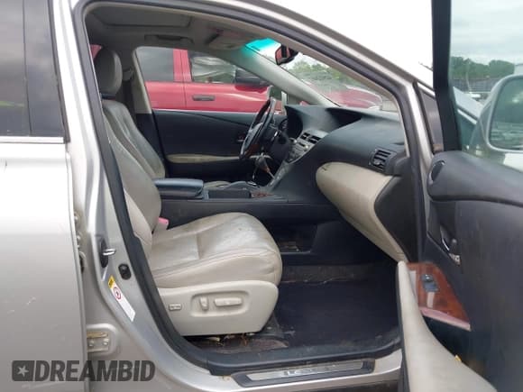 ✅ 2010 Lexus RX 450h • VIN: JTJBC1BA2A2011998 • Lot: 42922462. Wystawiony na IAAI z przebiegiem Nie podano. Bezpłatny archiwum sprzedaży aukcyjnych z USA i szczegółowy raport historii pojazdu na DreamBid. Zdjęcie 5.