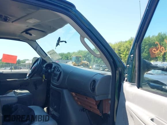 ✅ 2008 Ford Econoline Cargo Commercial • VIN: 1FTNE24W98DA60204 • Lot: 42508766. Listed on IAAI with 163,270 mi. Free auction sales archive from the USA and detailed vehicle history report at DreamBid. Image 5.