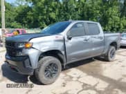 ✅ 2021 Chevrolet Silverado 1500 Custom Trail Boss • VIN: 1GCPYCEFXMZ215375 • Lot: 42532242. Wystawiony na IAAI z przebiegiem 190 632 mil. Bezpłatny archiwum sprzedaży aukcyjnych z USA i szczegółowy raport historii pojazdu na DreamBid. Zdjęcie 2.