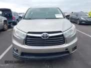✅ 2014 Toyota Highlander XLE • VIN: 5TDJKRFH5ES010561 • Lot: 43249313. Listed on IAAI with 139,895 mi. Free auction sales archive from the USA and detailed vehicle history report at DreamBid. Image 11.