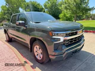 2025 Chevrolet Silverado 1500 LT z VIN 1GCUKDED8SZ171415, wystawiony jako Copart lot #81475075 z przebiegiem 2 912 mil mil oraz Czysty tytuł • Clean title. Historia ofert i sprzedaży dostępna na DreamBid. Obrazek 1.