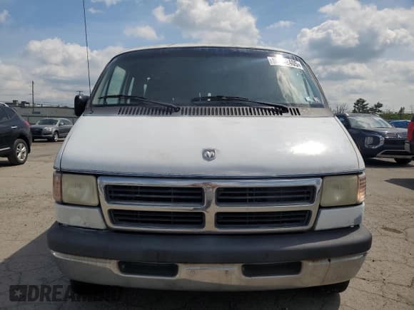 ✅ 1994 Dodge Cargo • VIN: 2B6HB21XXRK155661 • Lot: 55562405. Listed on Copart with 144,180 mi. Free auction sales archive from the USA and detailed vehicle history report at DreamBid. Image 5.