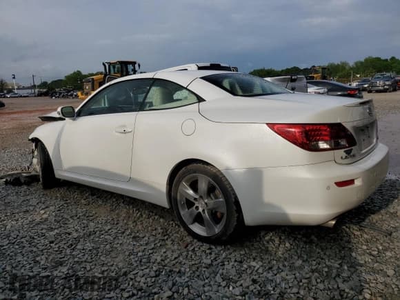 ✅ 2010 Lexus IS 250 C • VIN: JTHFF2C29A2512006 • Lot: 53957805. Wystawiony na Copart z przebiegiem 206 912 mil. Bezpłatny archiwum sprzedaży aukcyjnych z USA i szczegółowy raport historii pojazdu na DreamBid. Zdjęcie 2.