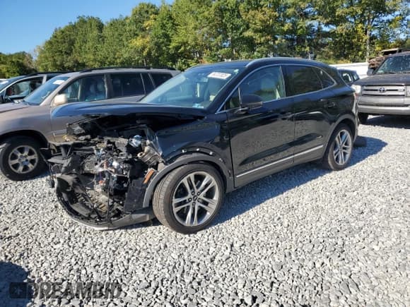 ✅ 2017 Lincoln MKC Reserve • VIN: 5LMTJ3DH5HUL54573 • Lot: 84737825. Wystawiony na Copart z przebiegiem Nie podano. Bezpłatny archiwum sprzedaży aukcyjnych z USA i szczegółowy raport historii pojazdu na DreamBid. Zdjęcie 1.