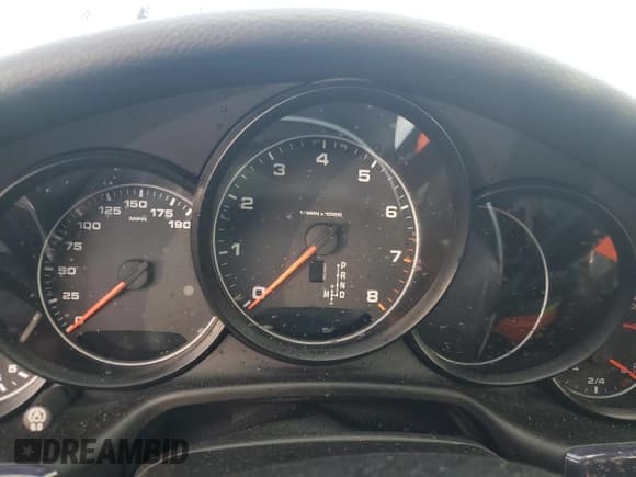 ✅ 2016 Porsche Panamera 4 • VIN: WP0AA2A72GL004181 • Лот: 90522425. Опубликован ранее на Copart с пробегом Не указан. Бесплатный доступ к архиву аукционных продаж из США и подробный отчёт об истории автомобиля на DreamBid. Изображение 9.