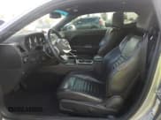 ✅ 2014 Dodge Challenger Shaker • VIN: 2C3CDYBT9EH302854 • Lot: 44648445. Wystawiony na Copart z przebiegiem 157 007 mil. Bezpłatny archiwum sprzedaży aukcyjnych z USA i szczegółowy raport historii pojazdu na DreamBid. Zdjęcie 7.