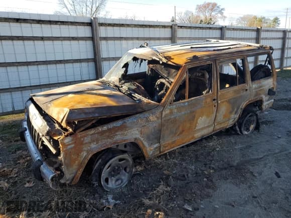 ✅ 1990 Jeep Cherokee Laredo • VIN: 1J4FJ58L1LL257278 • Лот: 79233374. Опубликован ранее на Copart с пробегом Не указан. Бесплатный доступ к архиву аукционных продаж из США и подробный отчёт об истории автомобиля на DreamBid. Изображение 1.