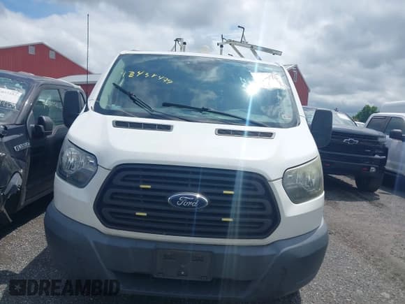 ✅ 2017 Ford Transit • VIN: 1FTYE1ZM0HKA09961 • Lot: 42434479. Wystawiony na IAAI z przebiegiem 51 061 mil. Bezpłatny archiwum sprzedaży aukcyjnych z USA i szczegółowy raport historii pojazdu na DreamBid. Zdjęcie 12.