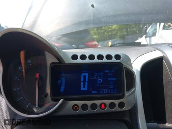 ✅ 2013 Chevrolet Sonic RS • VIN: 1G1JG6SB2D4223228 • Lot: 42941851. Wystawiony na IAAI z przebiegiem 120 433 mil mil. Skorzystaj z bezpłatnego archiwum sprzedaży aukcyjnych z USA i zobacz szczegółowy raport historii pojazdu na DreamBid. Zdjęcie 7.