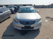 ✅ 2012 Honda Accord EX-L • VIN: 1HGCP2F81CA144948 • Lot: 43252031. Wystawiony na IAAI z przebiegiem 81 847 mil. Bezpłatny archiwum sprzedaży aukcyjnych z USA i szczegółowy raport historii pojazdu na DreamBid. Zdjęcie 12.