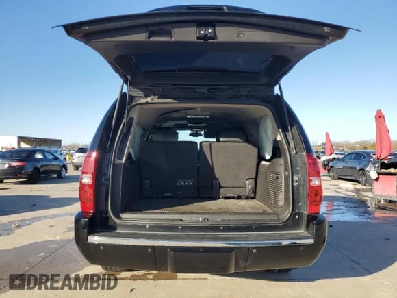 ✅ 2013 Chevrolet Suburban LTZ • VIN: 1GNSCKE0XDR184716 • Lot: 86562774. Wystawiony na Copart z przebiegiem 225 703 mil. Bezpłatny archiwum sprzedaży aukcyjnych z USA i szczegółowy raport historii pojazdu na DreamBid. Zdjęcie 6.