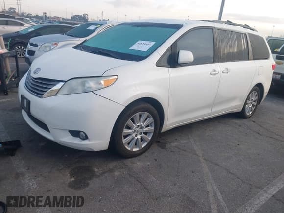 ✅ 2015 Toyota Sienna Limited • VIN: 5TDDK3DC8FS100841 • Лот: 41539557. Опубликован ранее на IAAI с пробегом 219 816 миль. Бесплатный доступ к архиву аукционных продаж из США и подробный отчёт об истории автомобиля на DreamBid. Изображение 2.