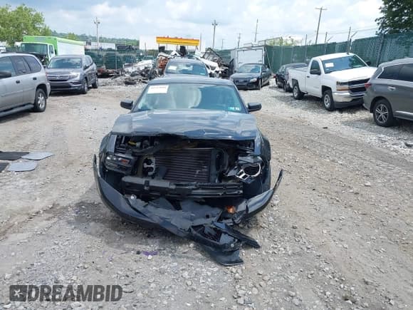 ✅ 2011 Ford Mustang V6 • VIN: 1ZVBP8AMXB5154447 • Lot: 42723044. Listed on IAAI with 100,061 mi. Free auction sales archive from the USA and detailed vehicle history report at DreamBid. Image 12.