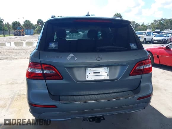 ✅ 2014 Mercedes-Benz M 350 • VIN: 4JGDA2EB6EA275759 • Lot: 40403071. Listed on IAAI with 75,095 mi. Free auction sales archive from the USA and detailed vehicle history report at DreamBid. Image 16.