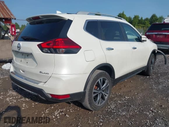 ✅ 2017 Nissan Rogue SV • VIN: 5N1AT2MV8HC793258 • Lot: 43140727. Listed on IAAI with 66,748 mi. Free auction sales archive from the USA and detailed vehicle history report at DreamBid. Image 4.