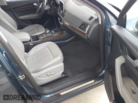 ✅ 2018 Audi Q5 Premium Plus • VIN: WA1BNAFY5J2224846 • Lot: 42549603. Listed on IAAI with 117,530 mi. Free auction sales archive from the USA and detailed vehicle history report at DreamBid. Image 5.