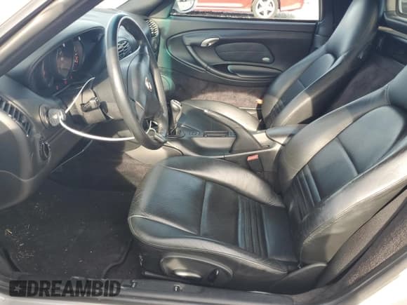 ✅ 2001 Porsche Boxster • VIN: WP0CA29871U623642 • Lot: 67601795. Wystawiony na Copart z przebiegiem 59 096 mil. Bezpłatny archiwum sprzedaży aukcyjnych z USA i szczegółowy raport historii pojazdu na DreamBid. Zdjęcie 7.